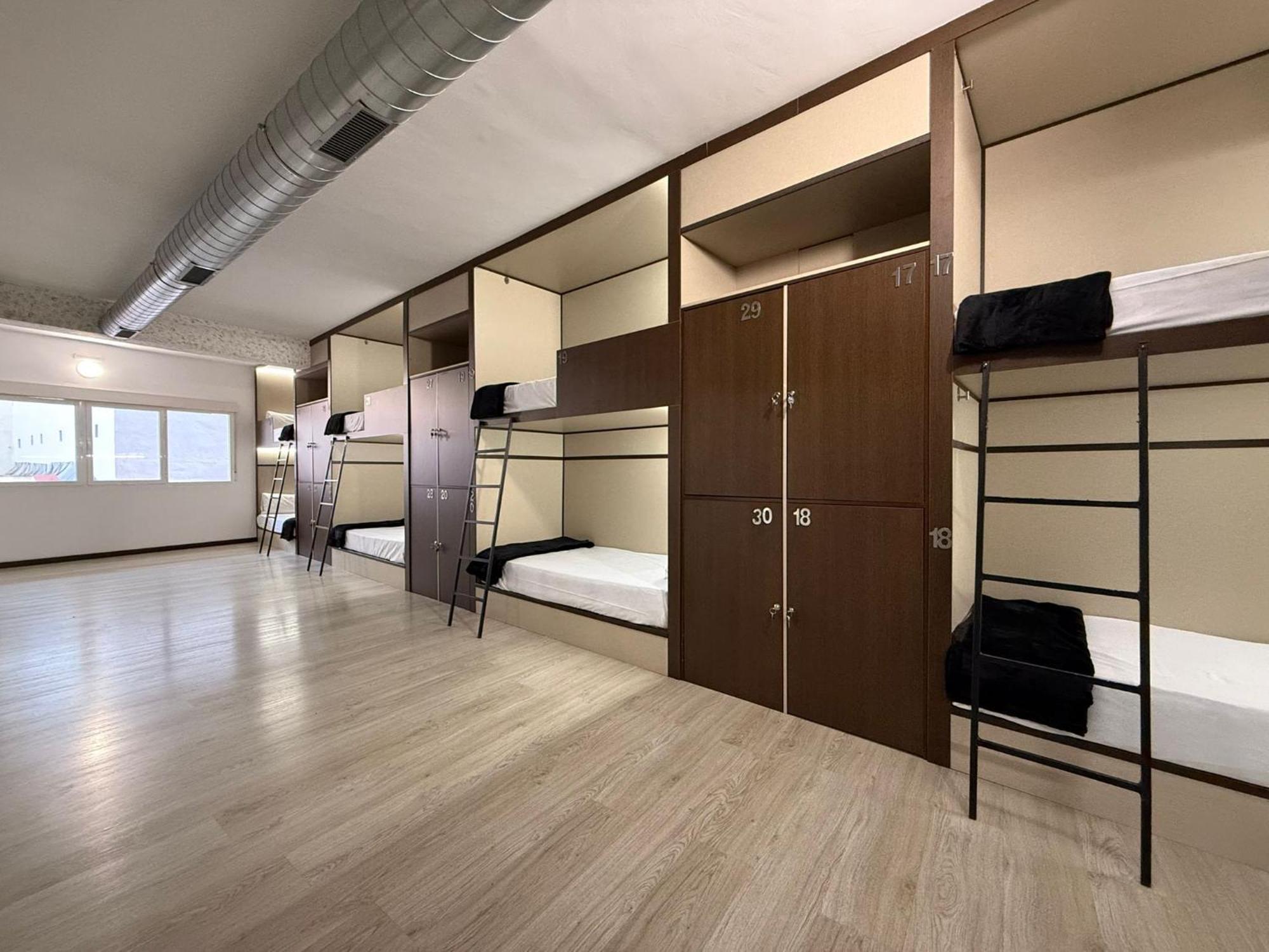 Hostel Tkh-Rooms Mate مدريد المظهر الخارجي الصورة