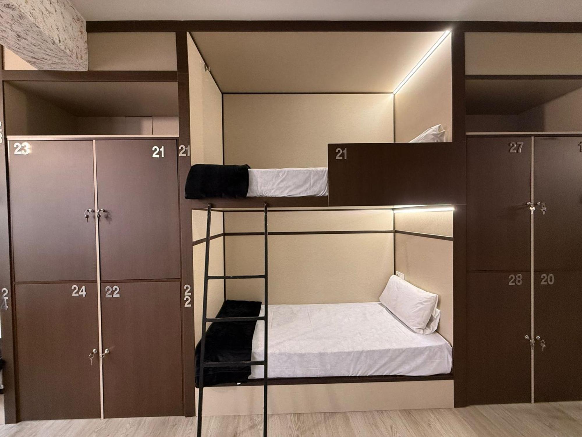Hostel Tkh-Rooms Mate مدريد المظهر الخارجي الصورة