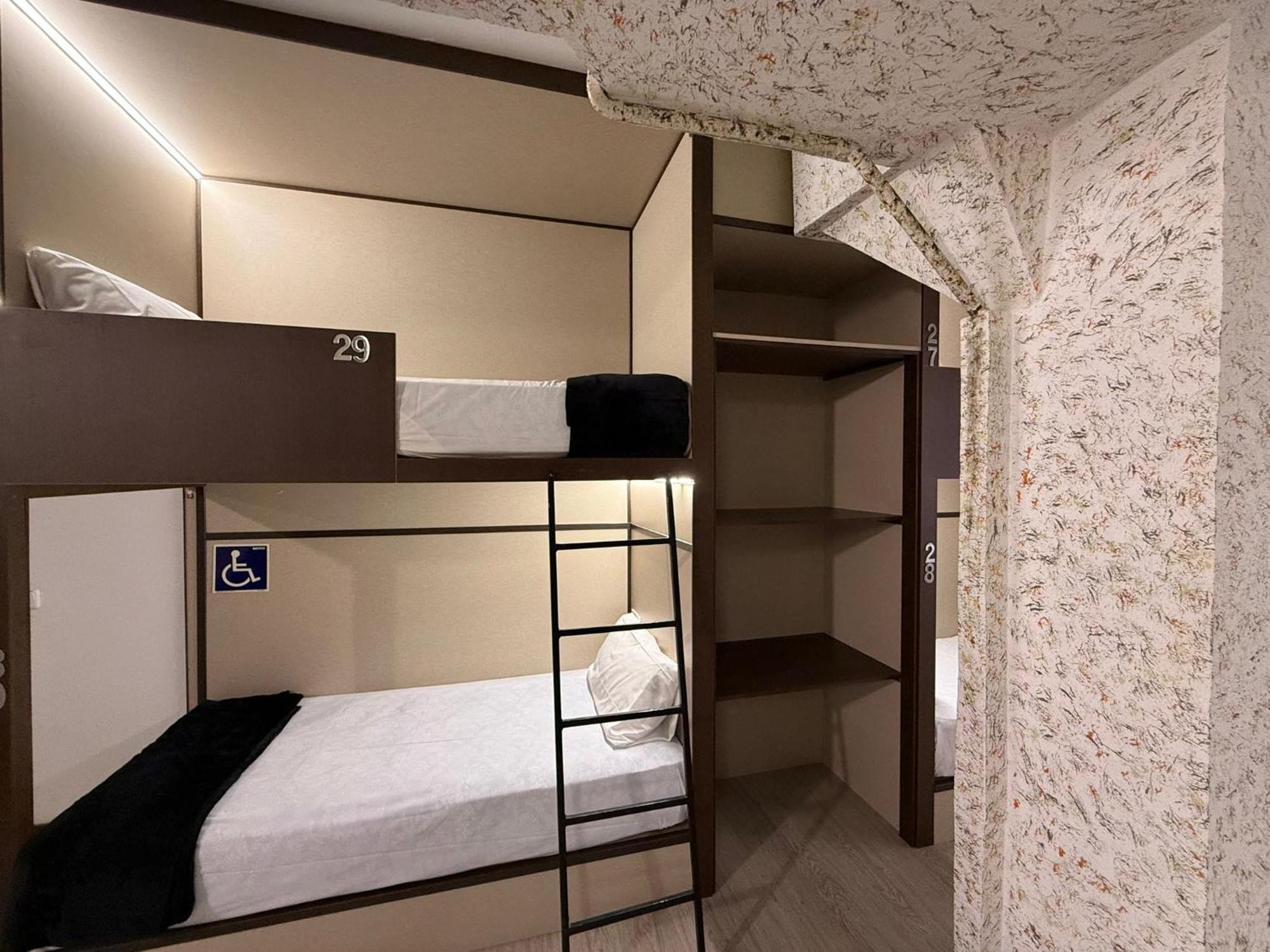 Hostel Tkh-Rooms Mate مدريد المظهر الخارجي الصورة